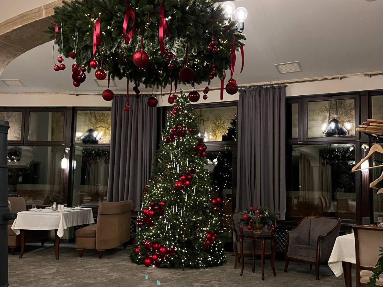 לבוב Citadel Gastro Boutique Hotel מראה חיצוני תמונה