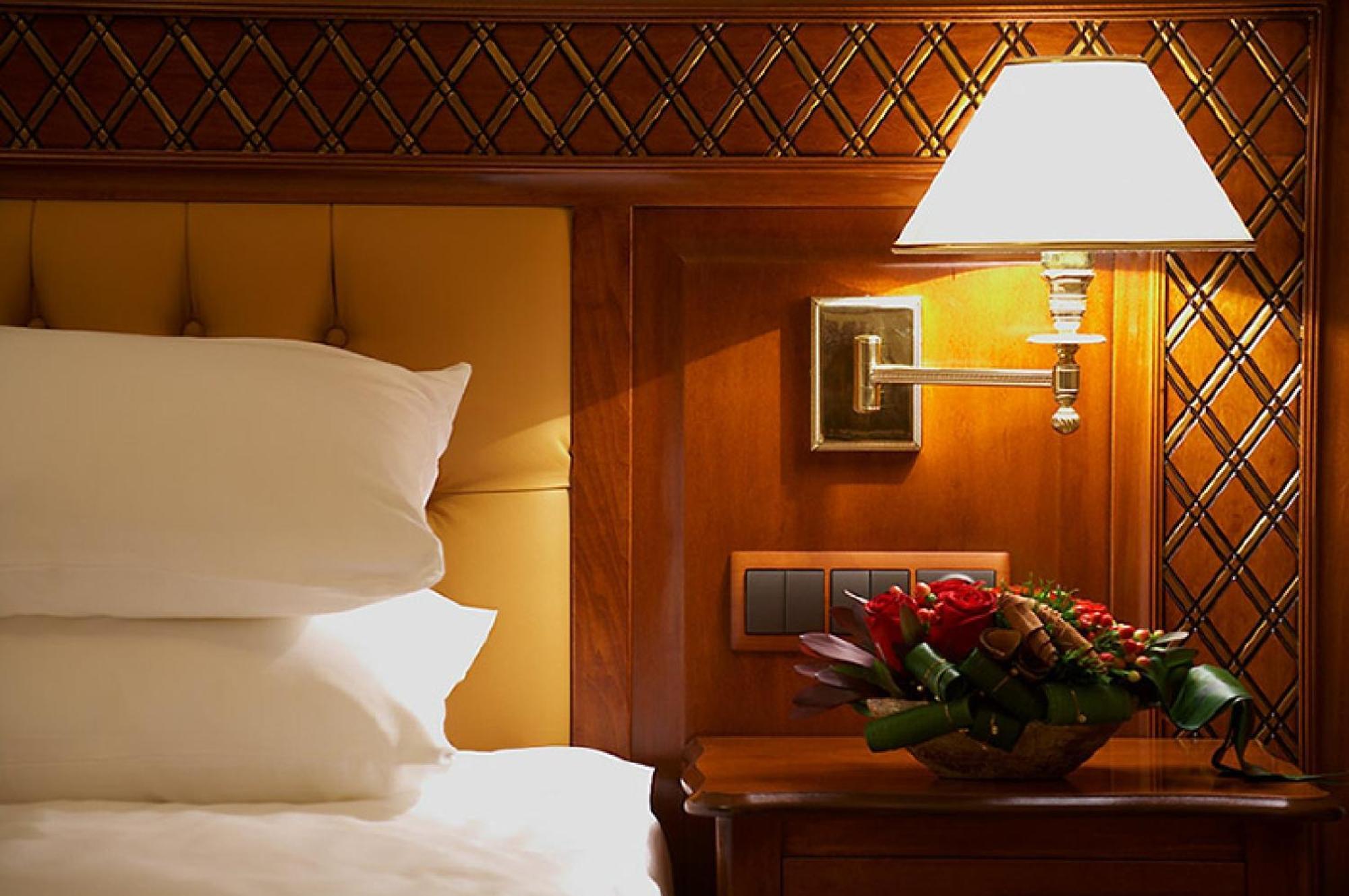 לבוב Citadel Gastro Boutique Hotel מראה חיצוני תמונה