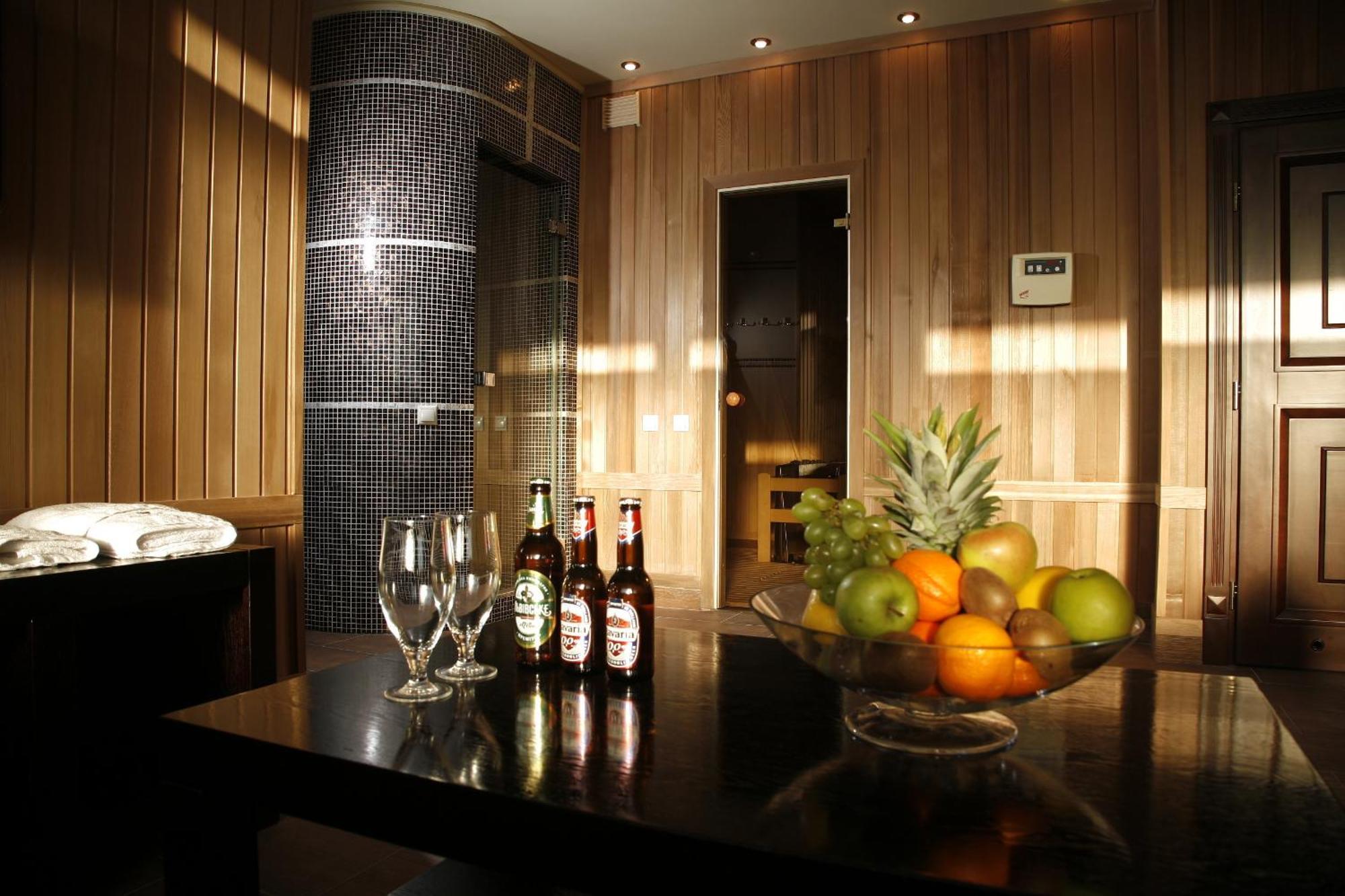 לבוב Citadel Gastro Boutique Hotel מראה חיצוני תמונה