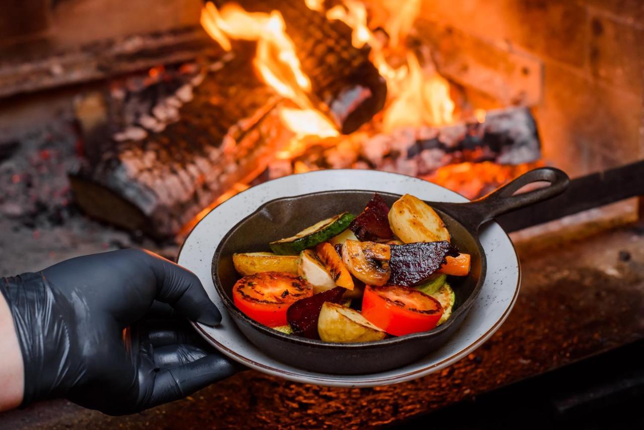 לבוב Citadel Gastro Boutique Hotel מראה חיצוני תמונה